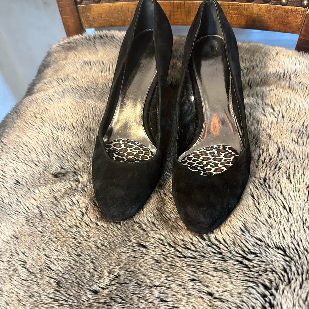 Ann Taylor Loft Suede/ Leather Black Heels, size 7.5 - Picture 9 of 9